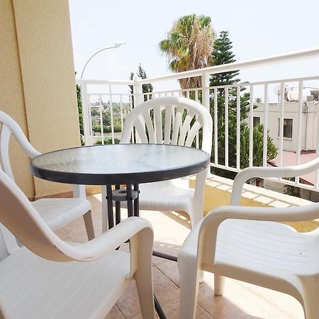 Melpo Court Apartment Geroskipou Екстериор снимка