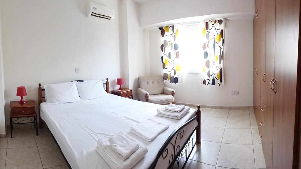Melpo Court Apartment Geroskipou Екстериор снимка